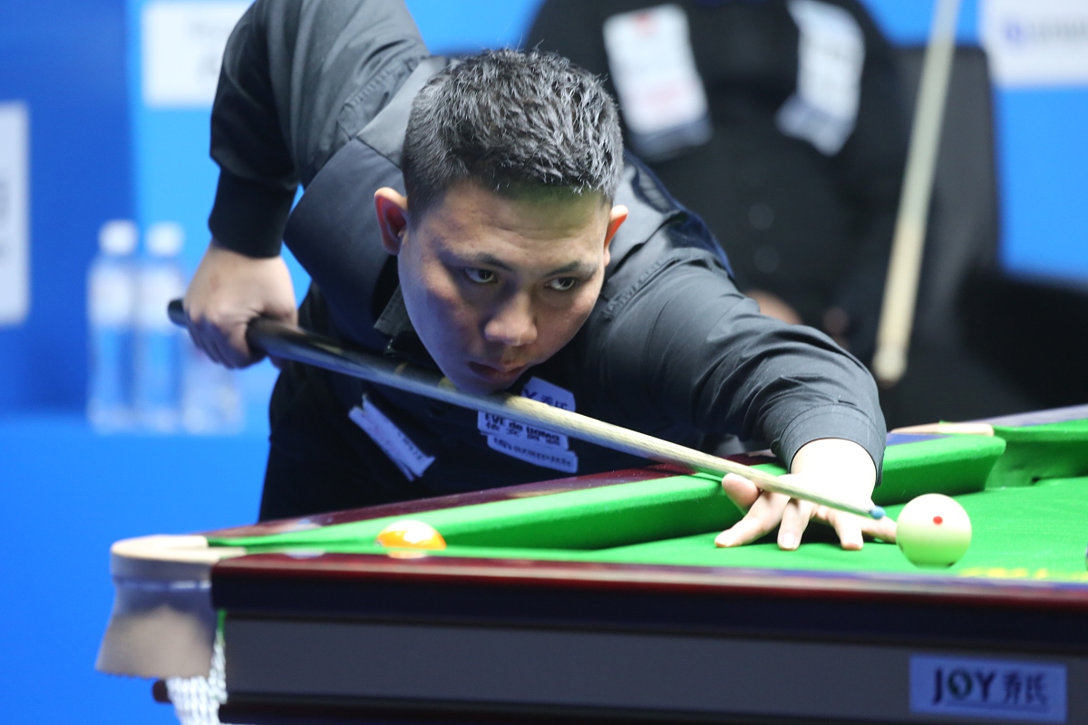 己的体育理 己的体育理