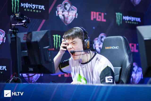 但他们依然 但他们依然