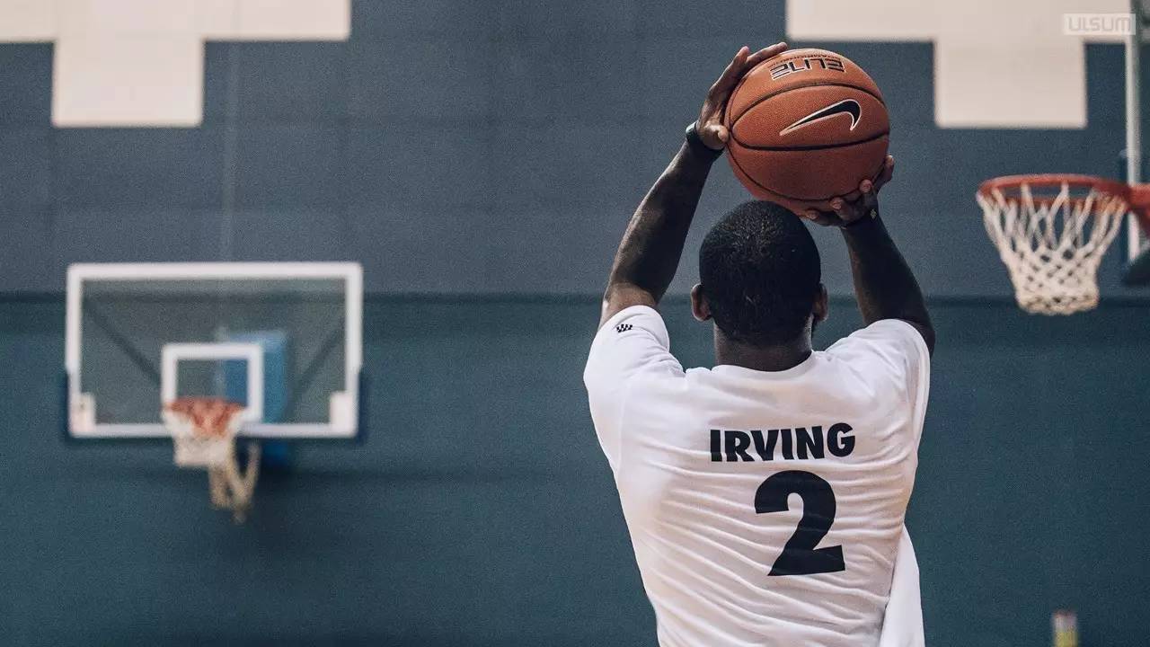 在后场的控 在后场的控