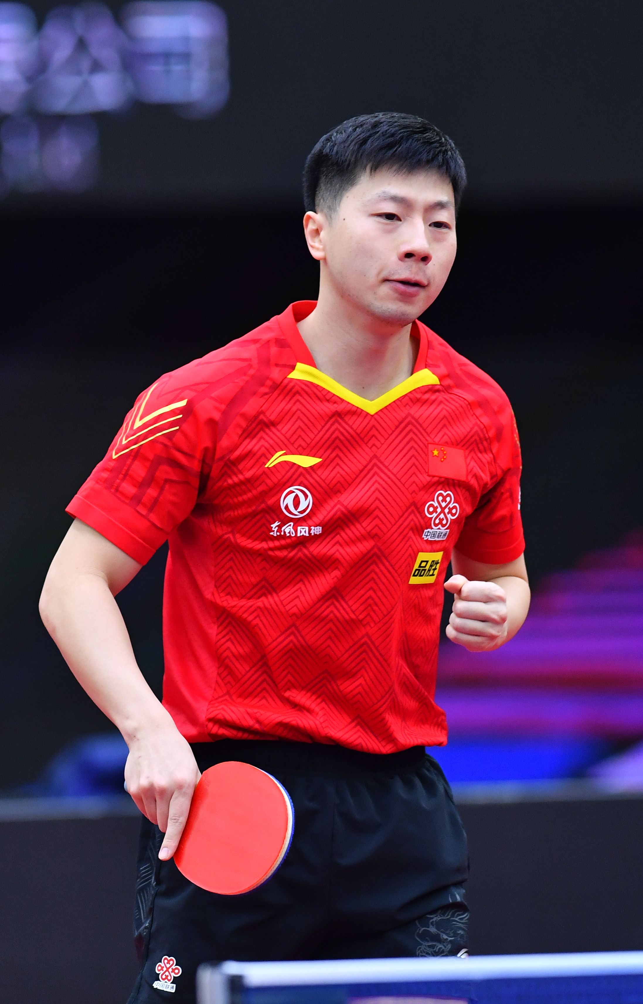 率先突破 率先突破